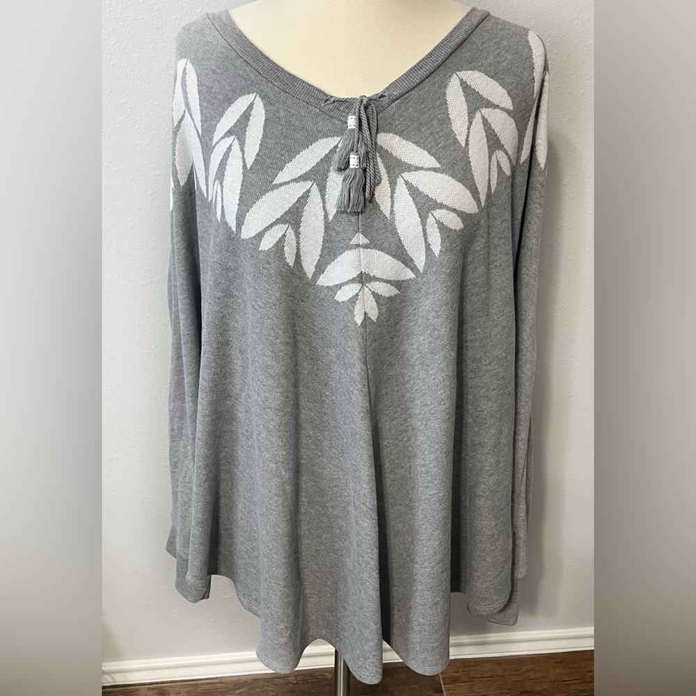 Cacique Women’s Poncho Sweater Size 26/28